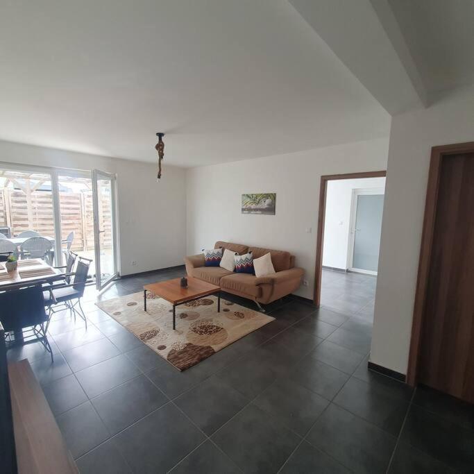 Bel Appartement Rez De Jardin Horbourg Exterior foto